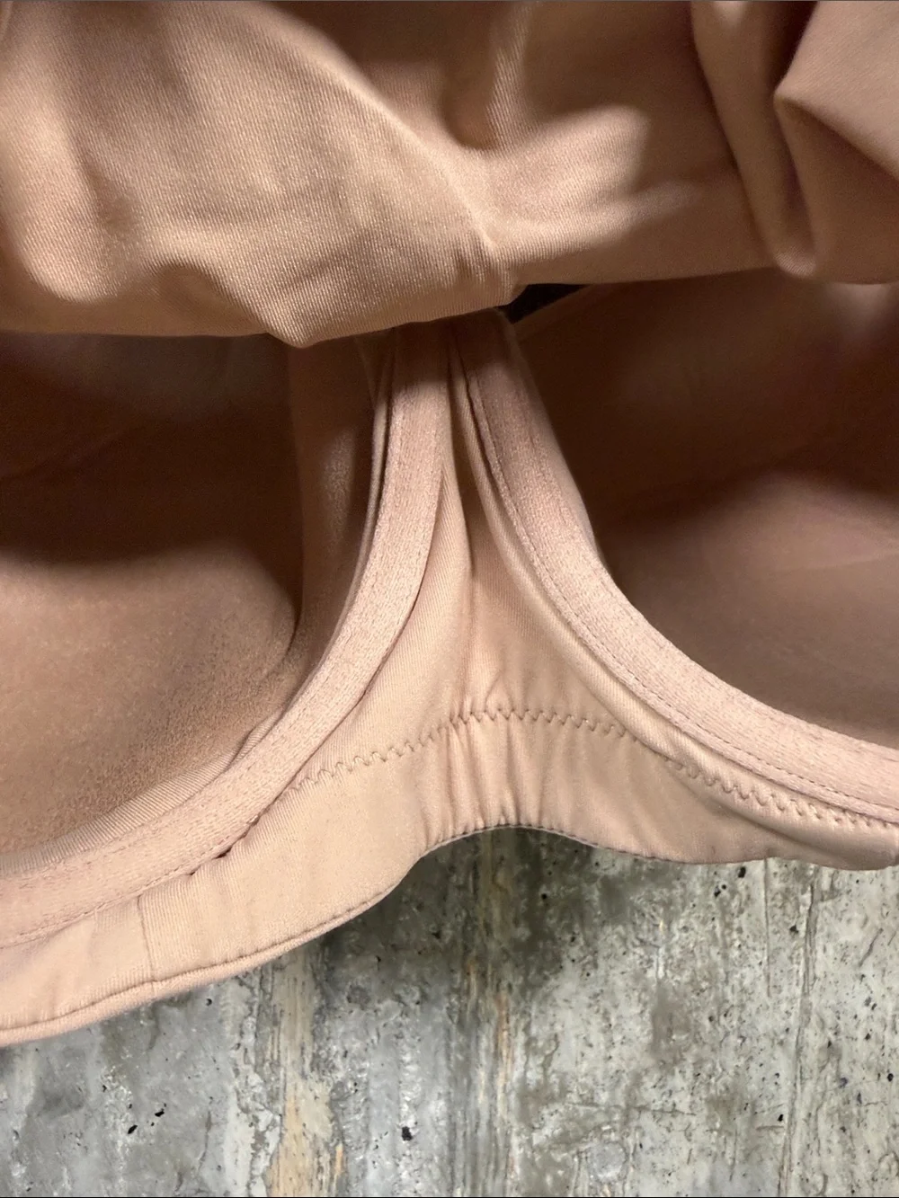 SKIMS Women's Fits Everybody Back Smoothing Full Coverage Bra Size 30D in Clay